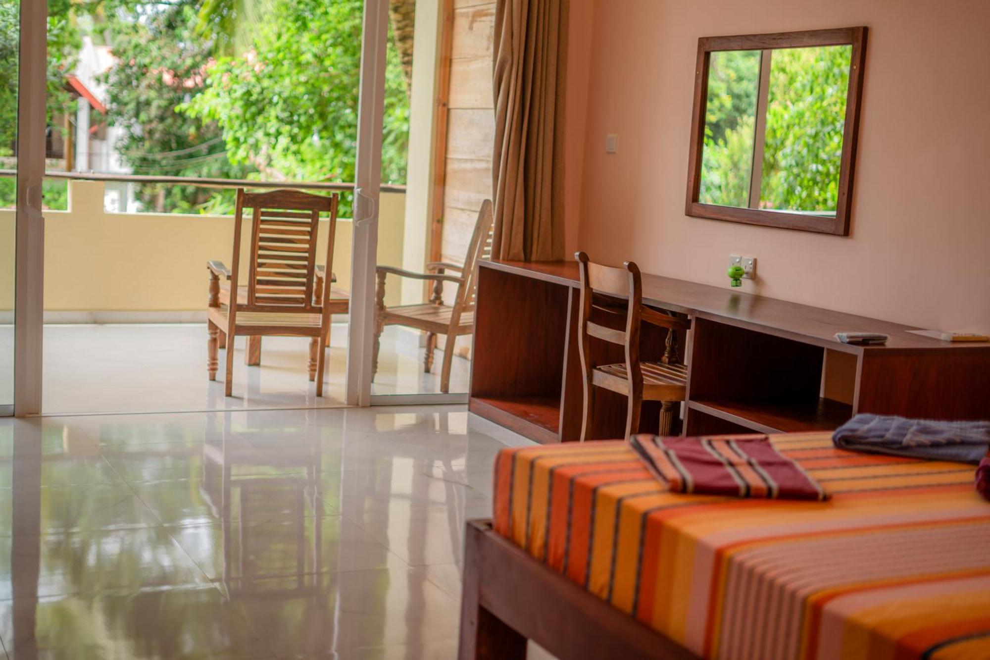 Monkey Villa Hikkaduwa Exterior photo